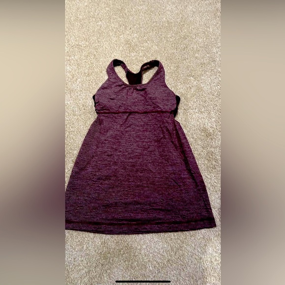 SOLD ON EBAY Lululemon sz 6 tank with attached bra - Picture 1 of 2